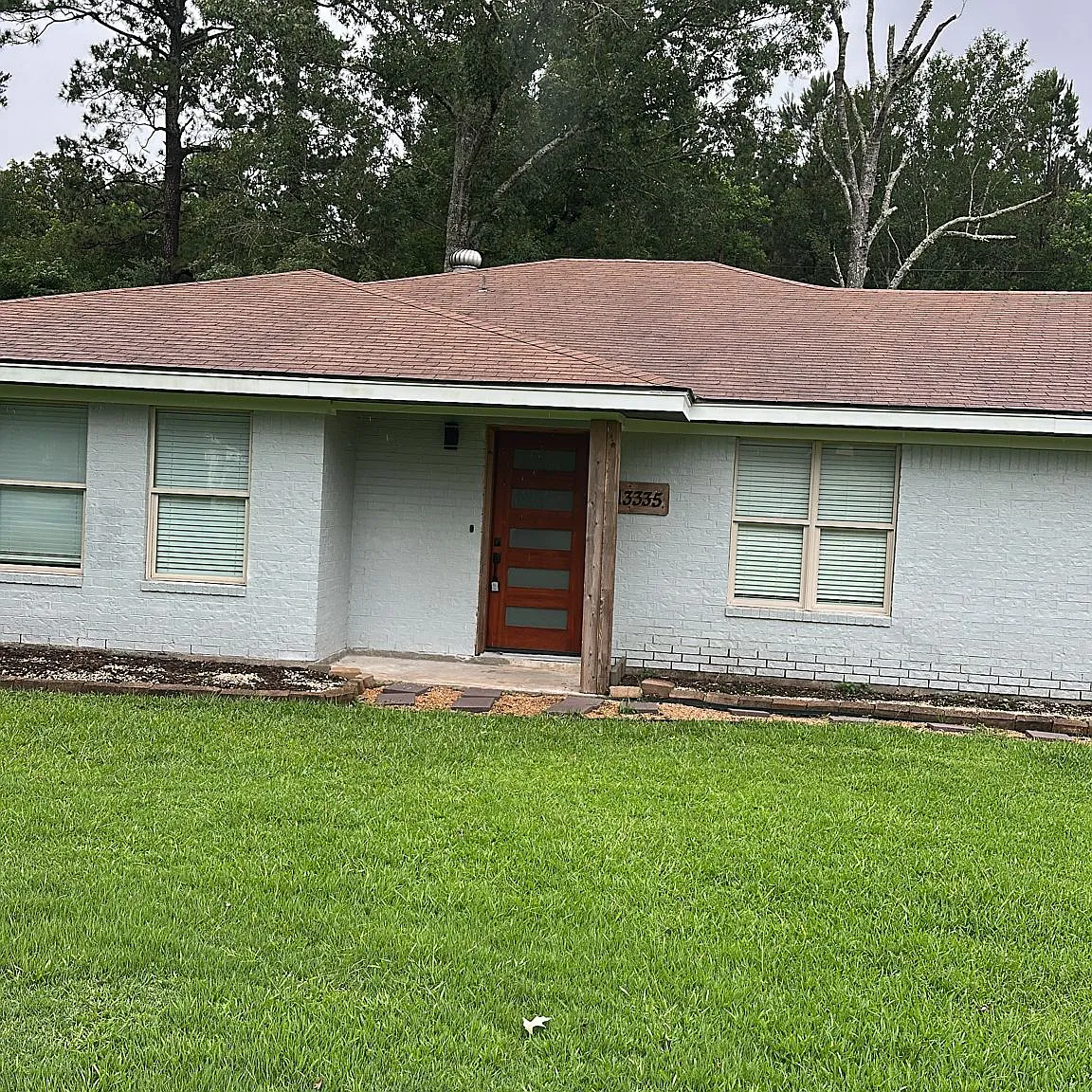 3 bed, 2581 sqft, $2,300 — Photo 1
