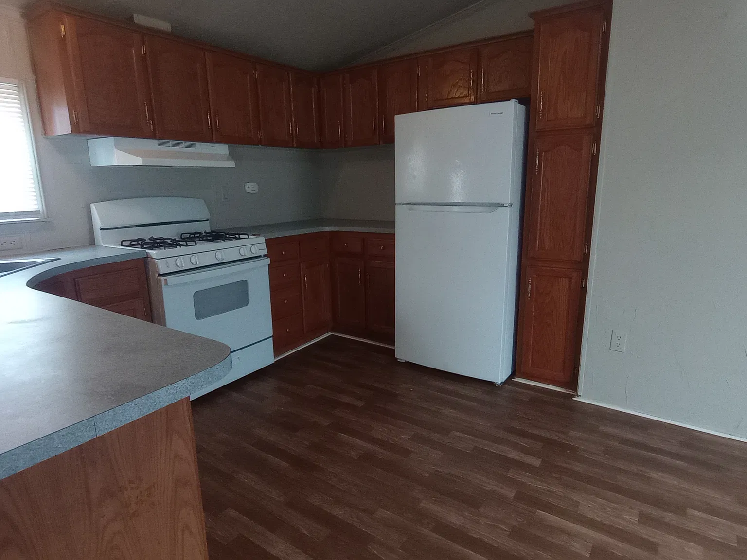 3 bed, 1088 sqft, $799 — Photo 3