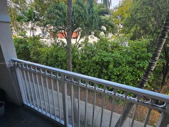 11503 NW 89th St APT 224, Doral, FL 33178