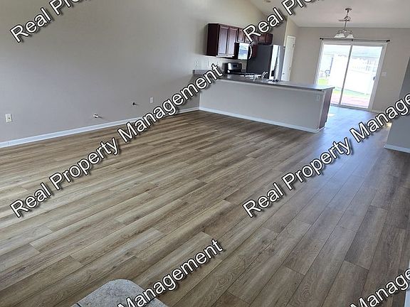 3rd image of 9122 Morton St