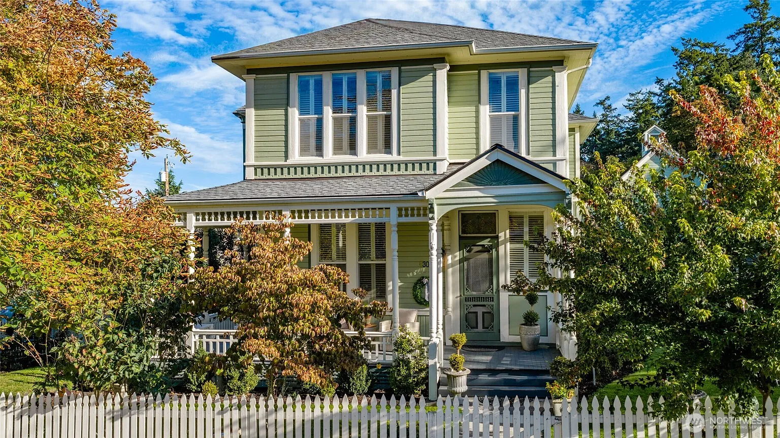 303 Benton Street photo 1