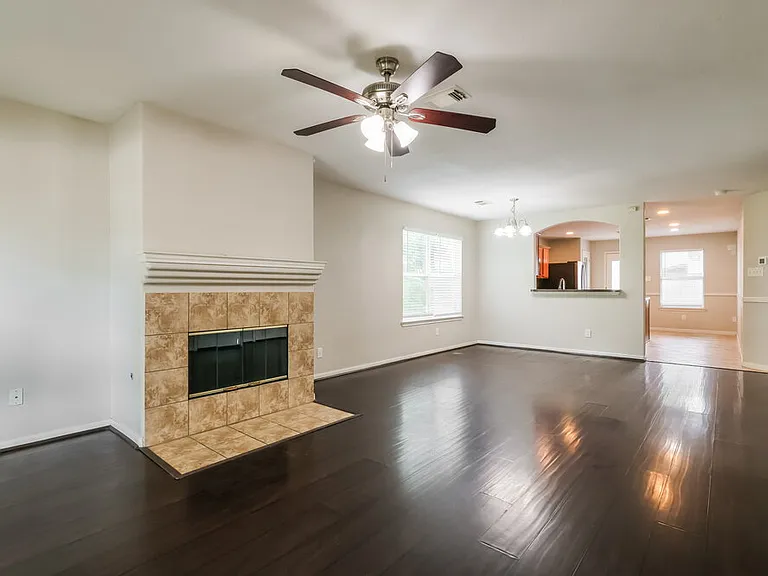 23503 Maple View Dr — Photo 4