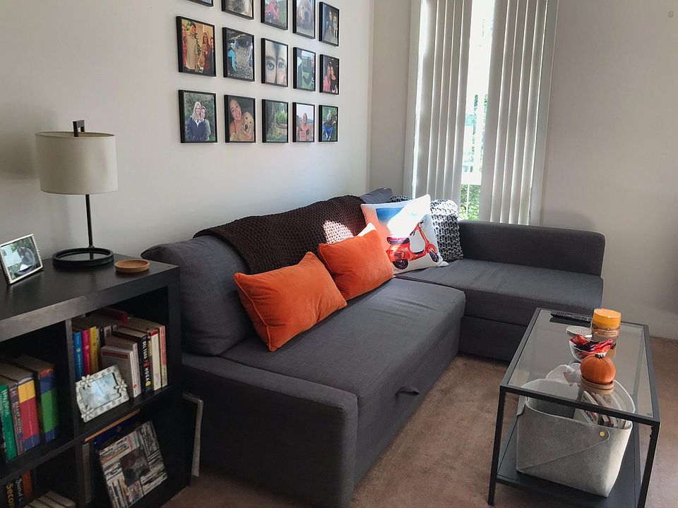 1st image of 222 W Willow St Floor 2