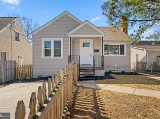 5611 Patterson St, Riverdale, MD 20737