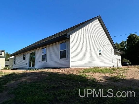 5th image of 16166 6th St