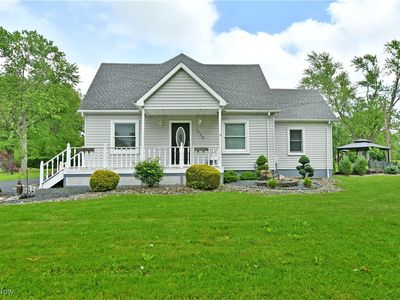 1735 Pleasant Valley Rd, Girard, OH, 44420