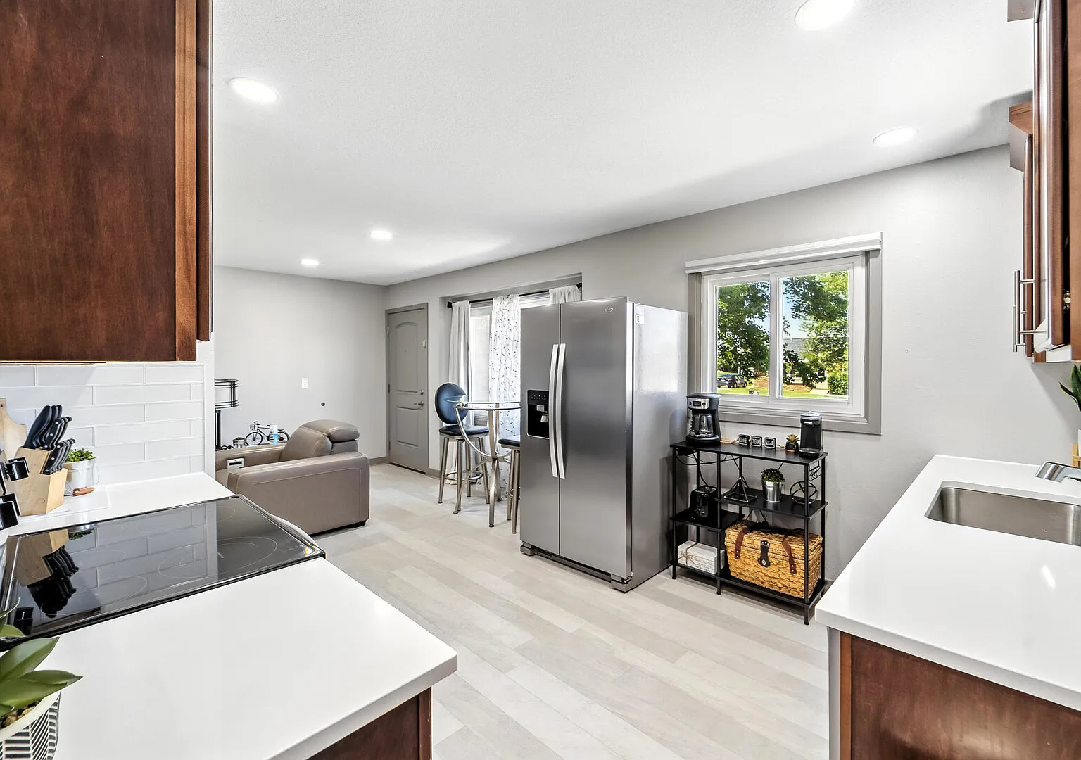Modern, Cozy Living in Bright, Spacious 2BR / Perfect for Professional — Photo 3