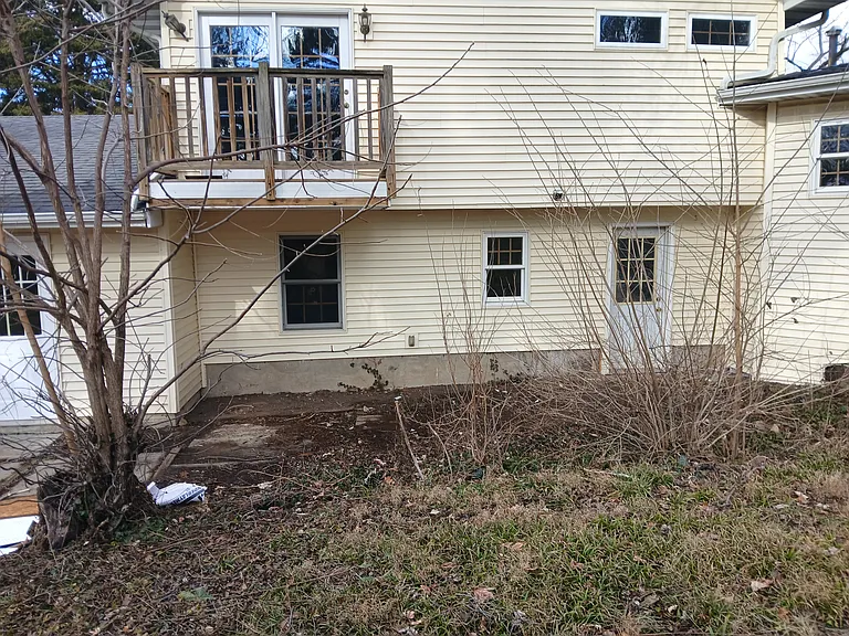 619 Arthur Ct — Photo 4