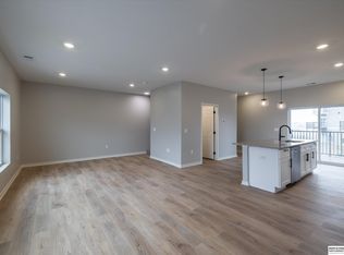5403 S 208th Ct, Elkhorn, NE 68022