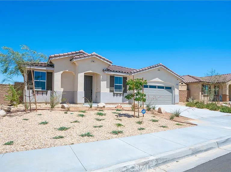 13925 Mesa View Dr — Photo 3