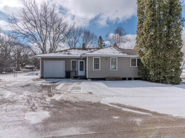 1307 1st Ave SW, Little Falls, MN 56345