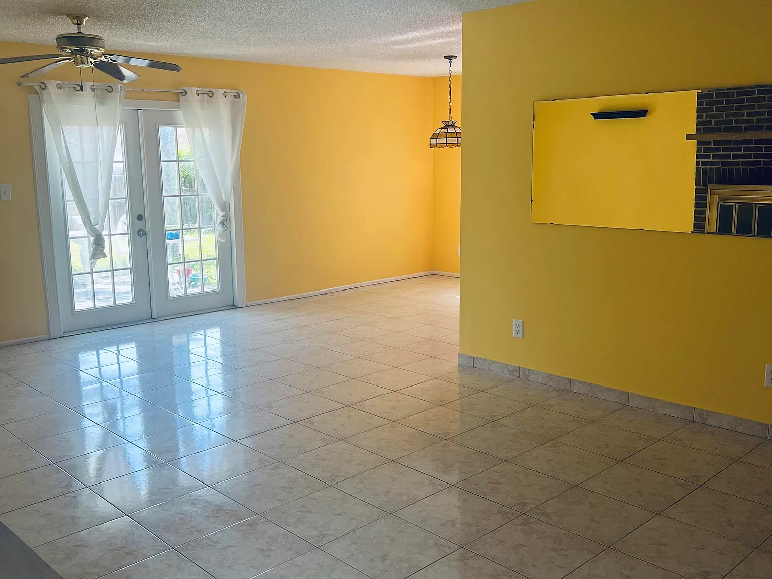 2 bed, 2.0 bath, 1524 sqft, $1,950 — Photo 4