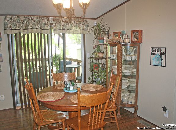 3rd image of 820 County Road 3820