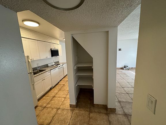 5th image of 1613 Constantine Way #1
