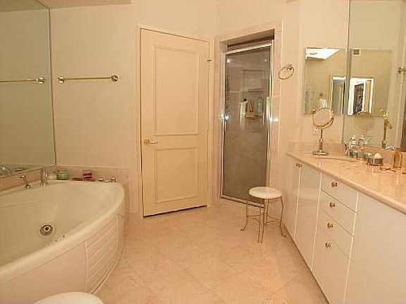 MASTER BATH SPA