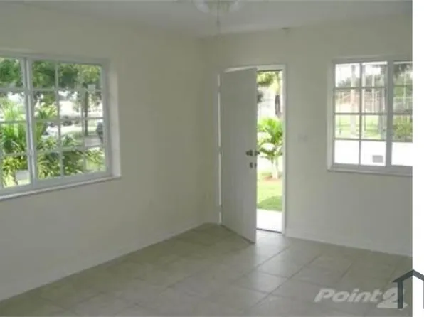 1106 NE 112th St #B, Miami, FL 33161