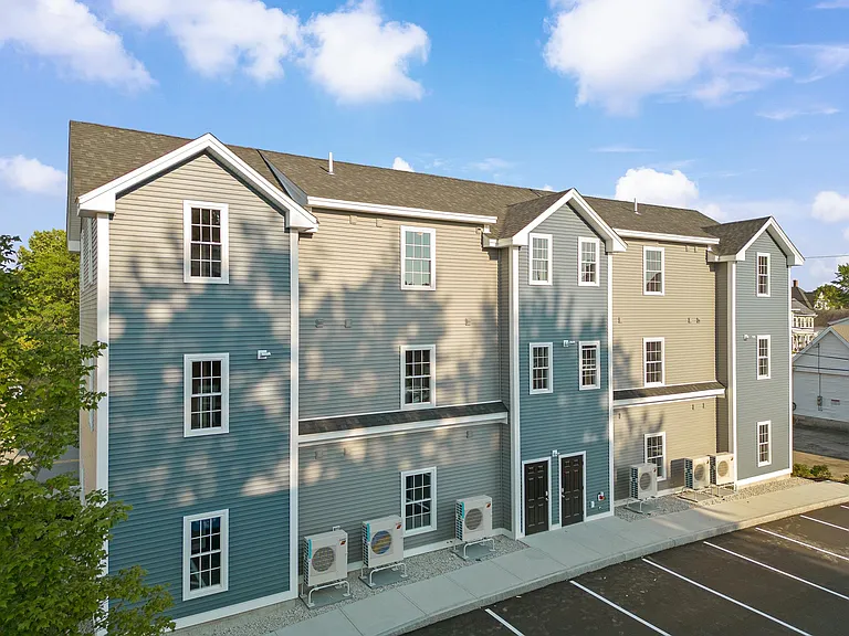 680 Union St — Photo 4