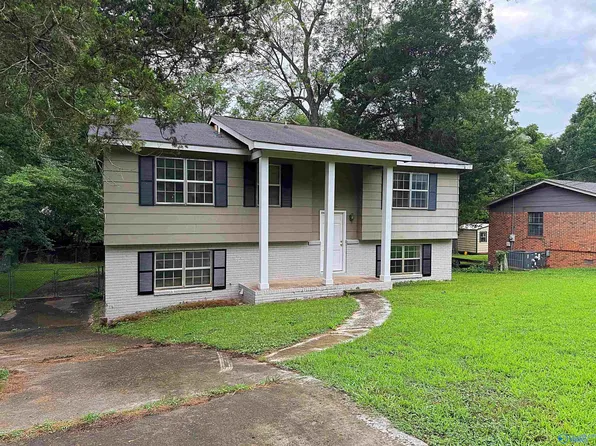 3109 Delia Ln NW, Huntsville, AL 35810