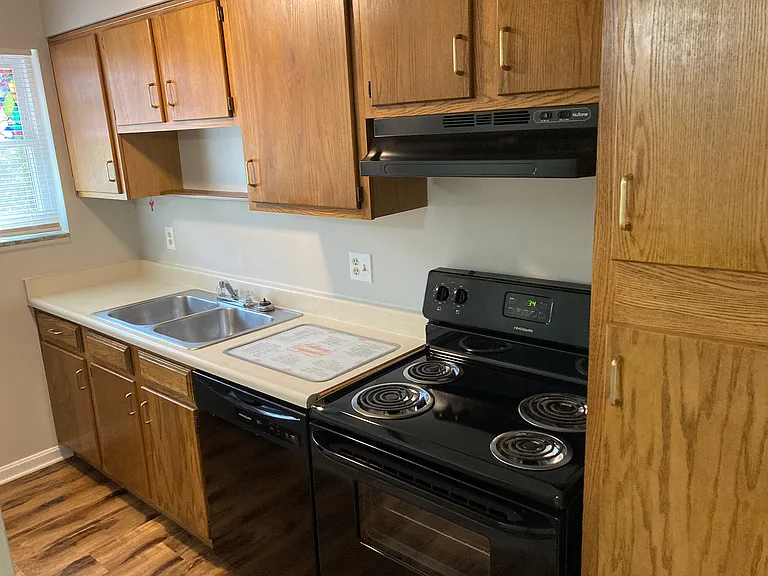 1501 Cowling Ave #3 — Photo 6