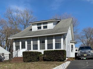 601 Holmdel Rd, Hazlet, NJ 07730