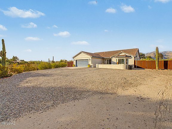 5th image of 1146 W Las Lomitas Rd