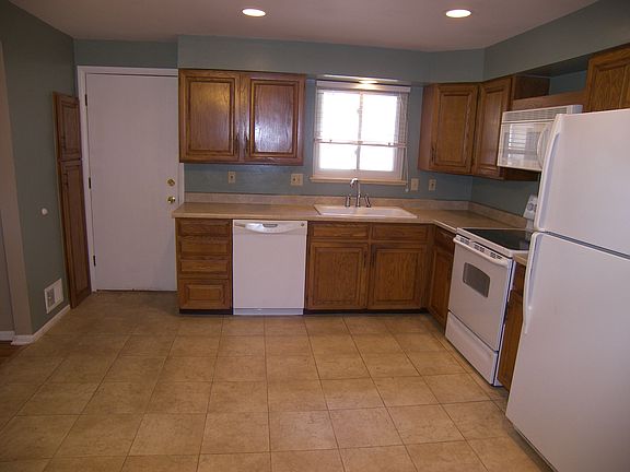 Kitchen Door to Garage