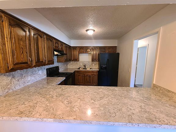 4th image of 106 Westpark Dr N