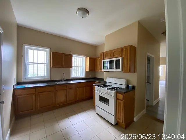 171 Seymour Ave #1 — Photo 4
