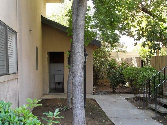 5th image of 5047 N Roosevelt Ave APT 201