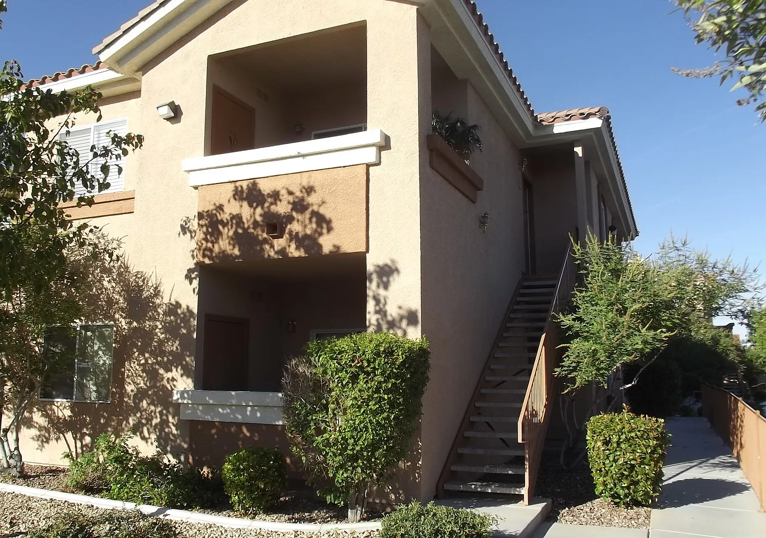 Silverado Ranch Condo — Photo 2