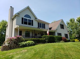 14 Empire Dr, Shawangunk, NY 12589