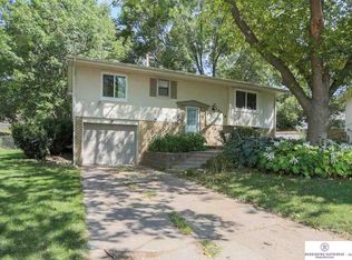 15316 Drexel Cir, Omaha, NE 68137