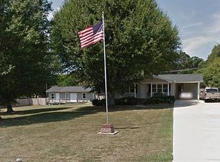 12 Curtis Dr, Greenville, SC 29611