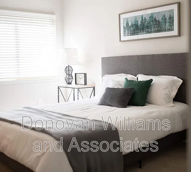 Woodland Park Apartments — Photo 15