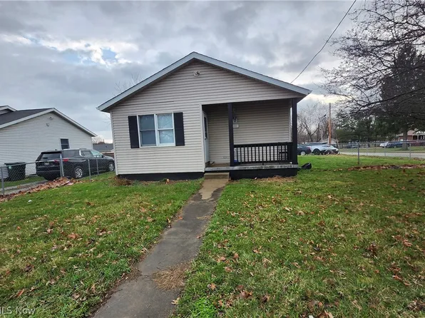 3002 Harmont Ave NE, Canton, OH 44705