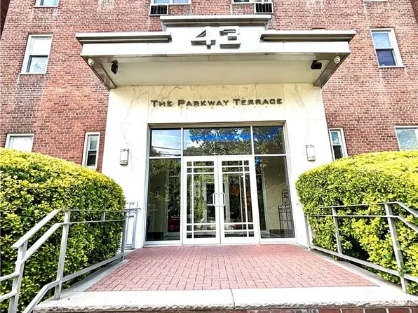 43 Bronx River Road #7K, Yonkers, NY 10704