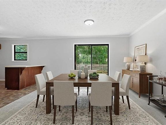3rd image of 5009 N Redan Cir