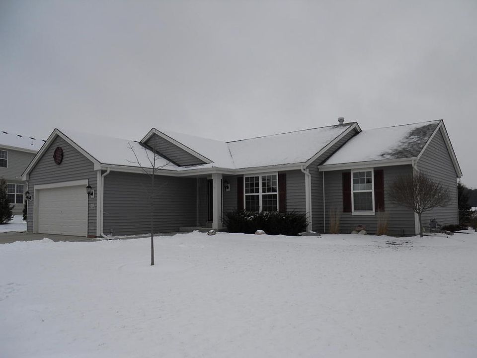 1st image of W207N17447 Parkview Dr