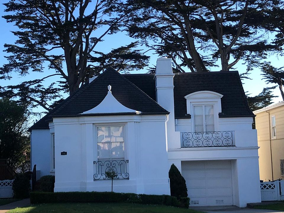 1st image of 15 Rossmoor Dr