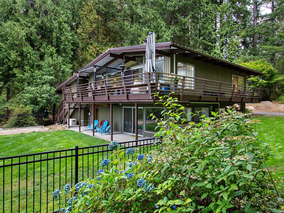 1st image of 10817 Olallie Ln NE