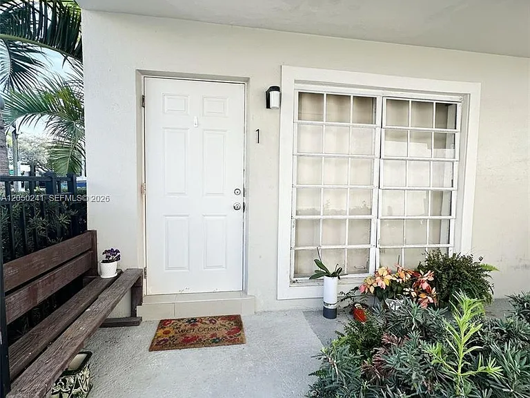 317 Hendricks Isle #1 — Photo 1