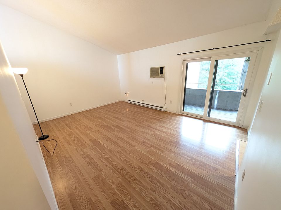 1st image of 35 Burgundy Hill Ln #1