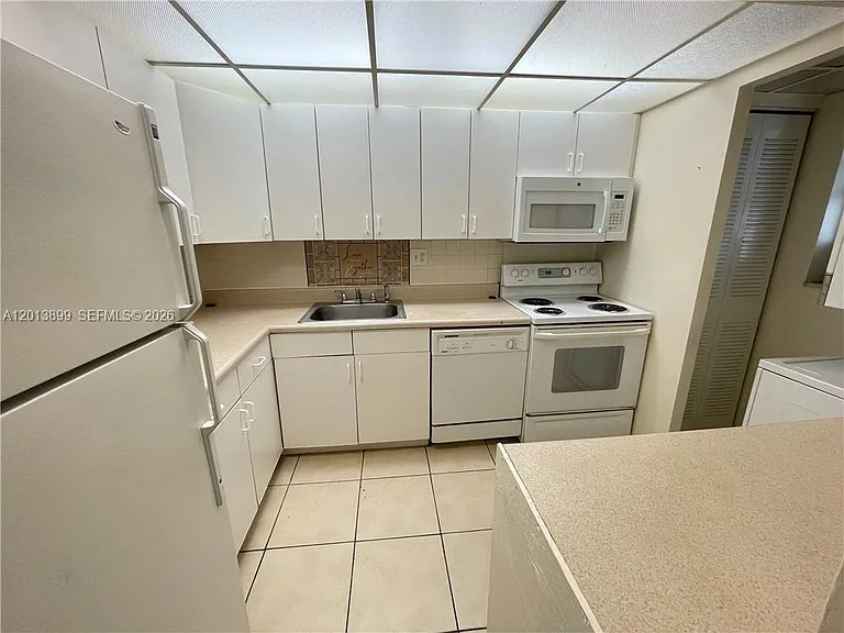 8051 Colony Cir S #205 — Photo 3