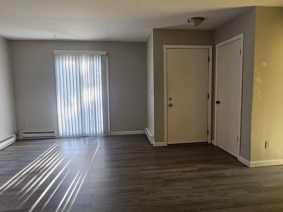 4th image of 174 N Blaine Ave