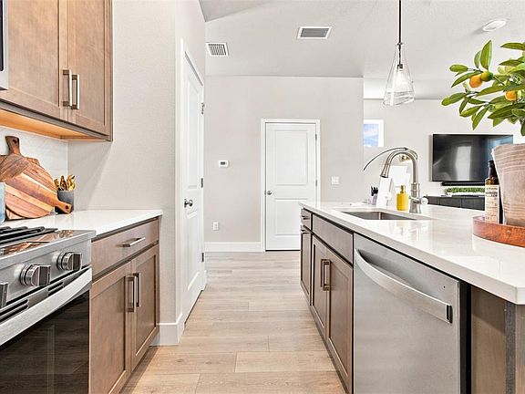 4th image of 2807 CRIMSON CAP STREET