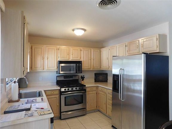 4th image of 53 Columbus Ave APT 411