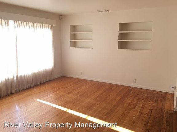 2nd image of 4408 23rd St