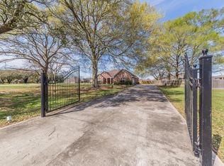 736 Sunset Strip, Sunset, LA 70584