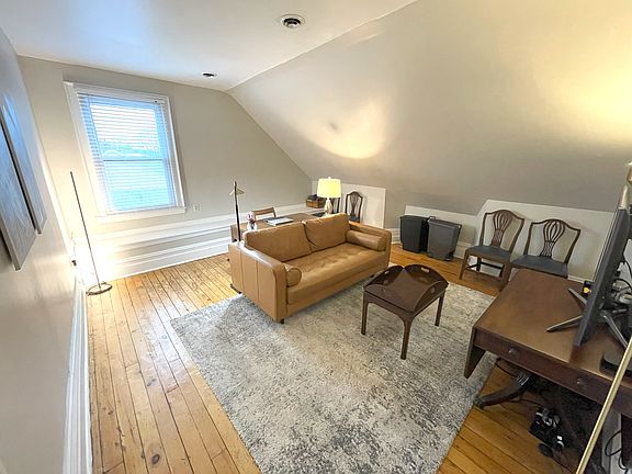 2 of 2 bedrooms