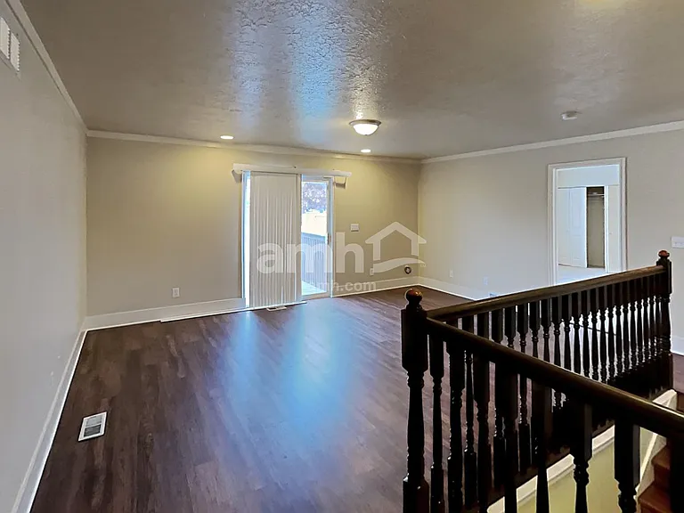 2792 Brady Way — Photo 6